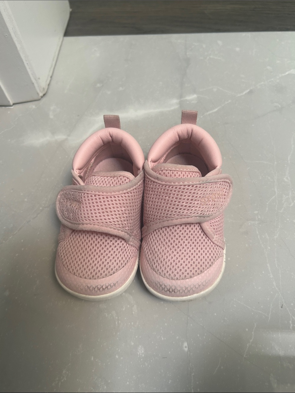Stonz Pink Mesh Velcro Kids Sneakers